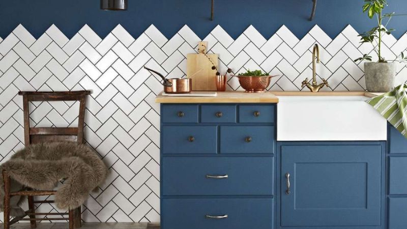 Herringbone Wall Tile Pattern